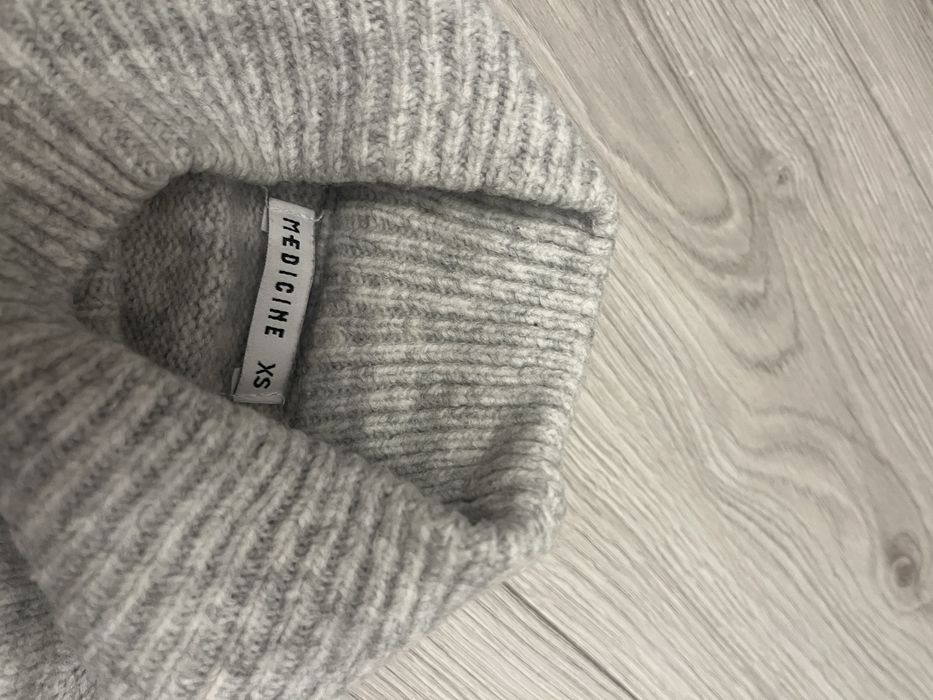 Szary golf rozmiar XS