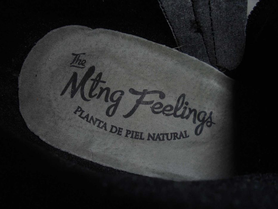 Botins de senhora cor branco e preto