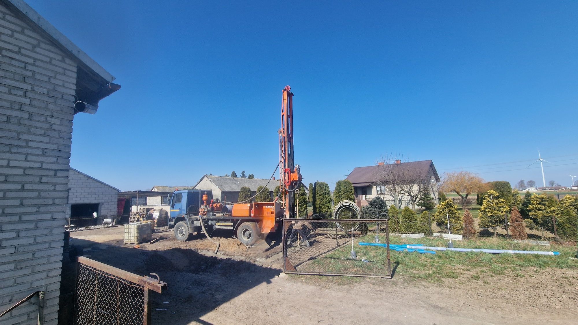 Wiercenie studni. Studnie głebinowe Odwierty pod pompe ciepła