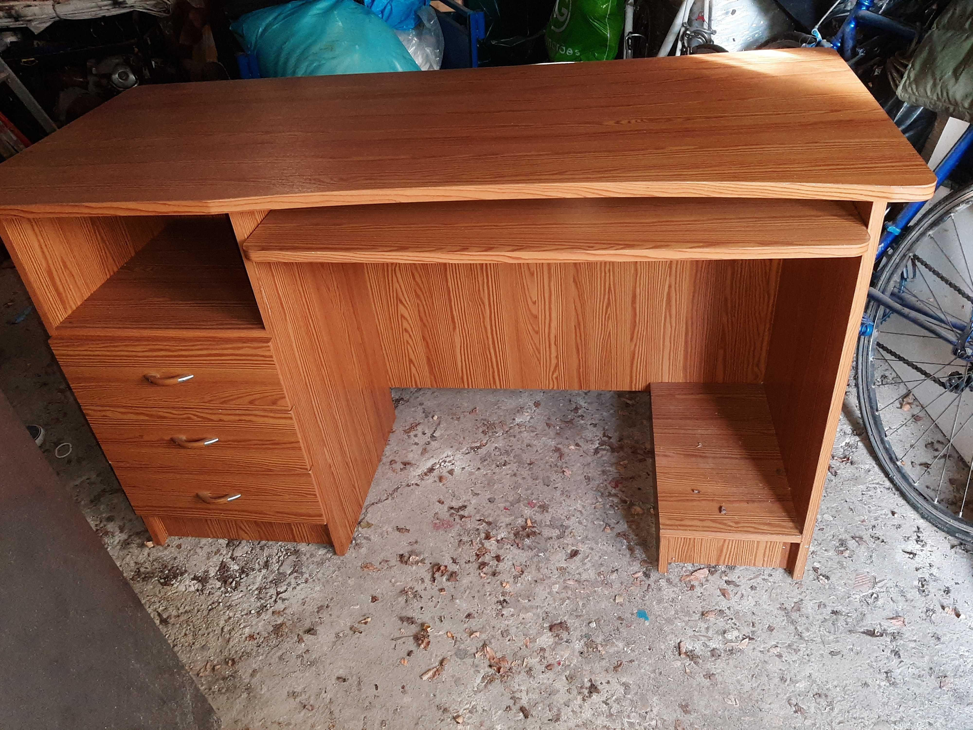 Secretaria de quarto ou escritorio