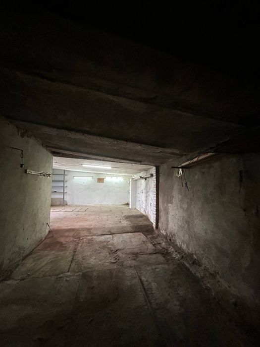 Ваш практичний гараж тут - просторий, з документами