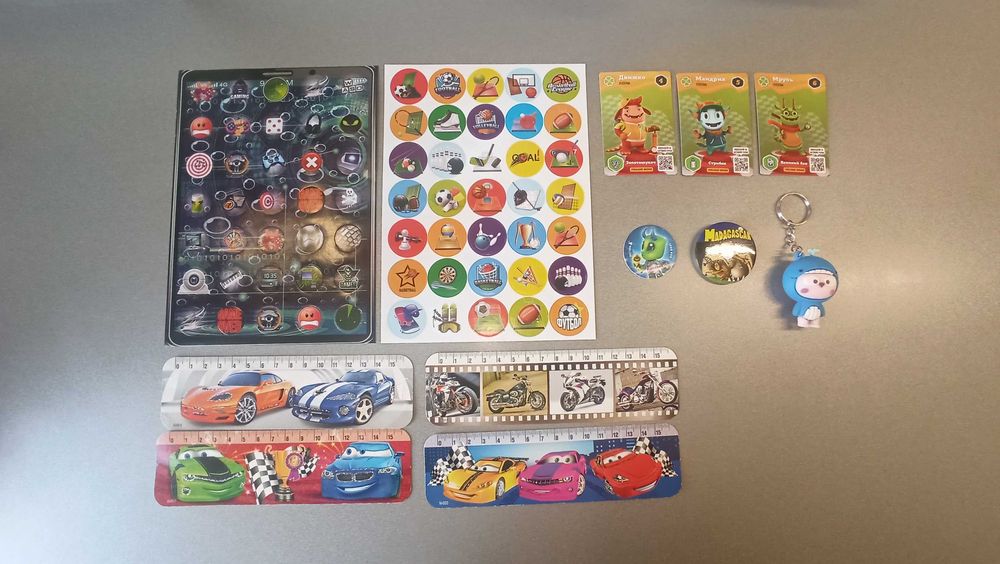 Канцтовары для школы + подарок.