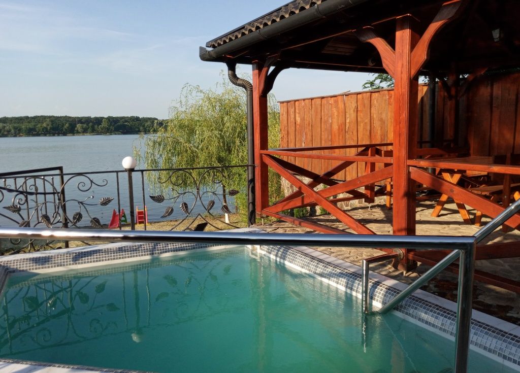 Здаються номера в Берегові на березі озера Дийда, Villa Nora