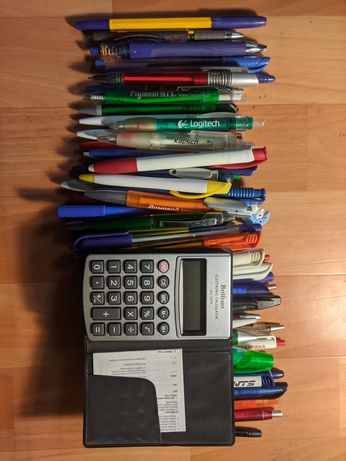 Шариковые ручки для школьника растеряшки-ломашки плюс калькулятор