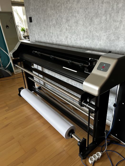 Ploter InvenJet 1250CZ-2H o szer. druku 120 cm z głowicami