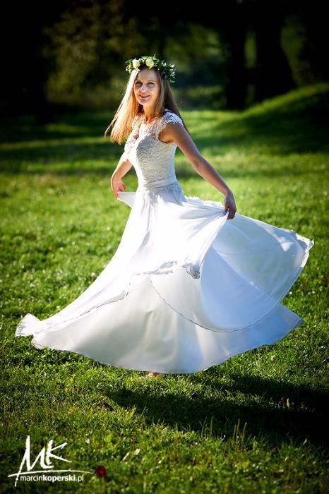 Suknia ślubna rustykalna zwiewna lekka