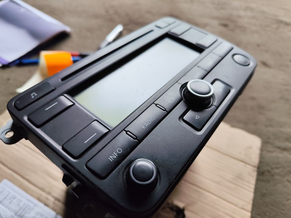 Oryginalne radio VW Golf V Plus Touran Blaupunkt 1K0.035.191EX