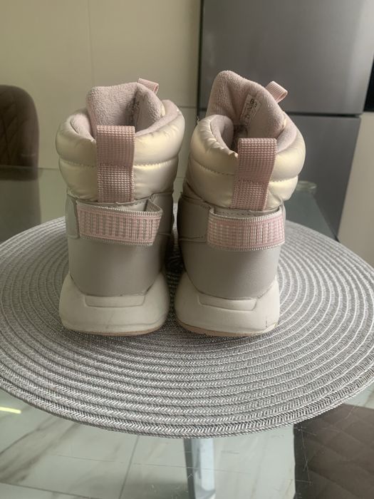 Дитяче зимове взуття для дівчинки