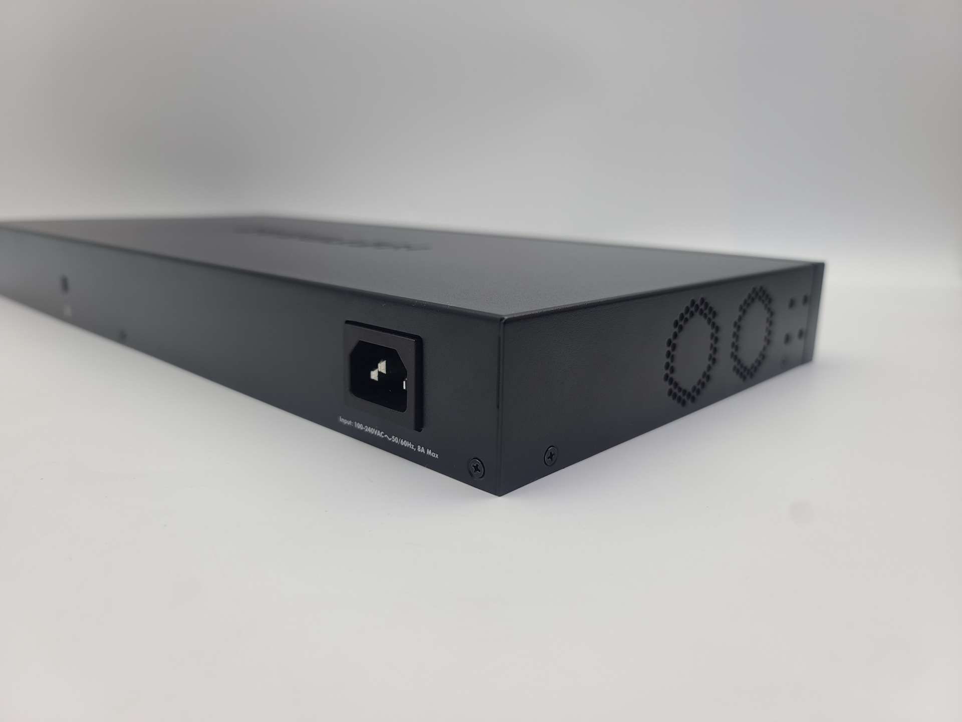 Switch niezarządzalny Netgear GS324P 24 porty