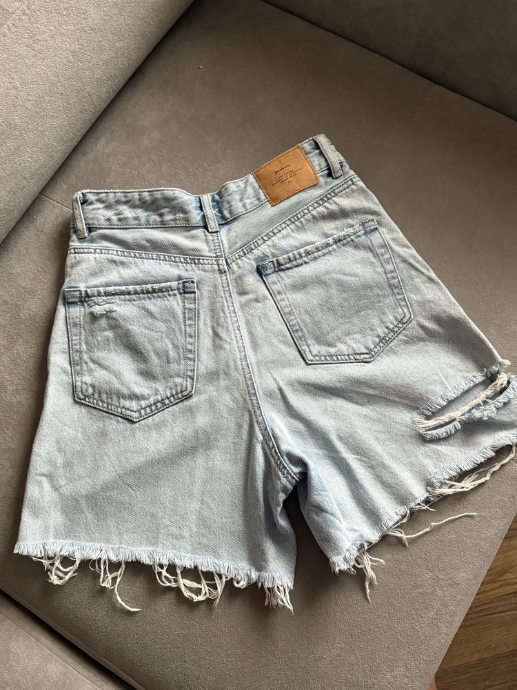 Джинсовые шорты Stradivarius