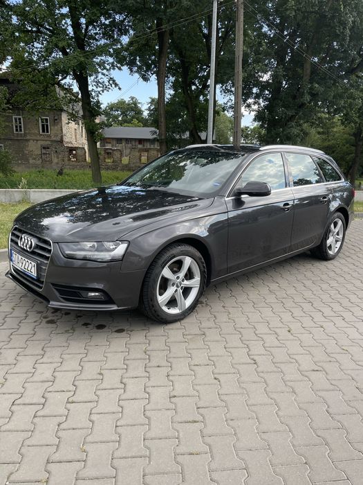 Audi A4 B8 Kombi 2.0TDI 143km lift manual alufelgi Cena do negocjacji.