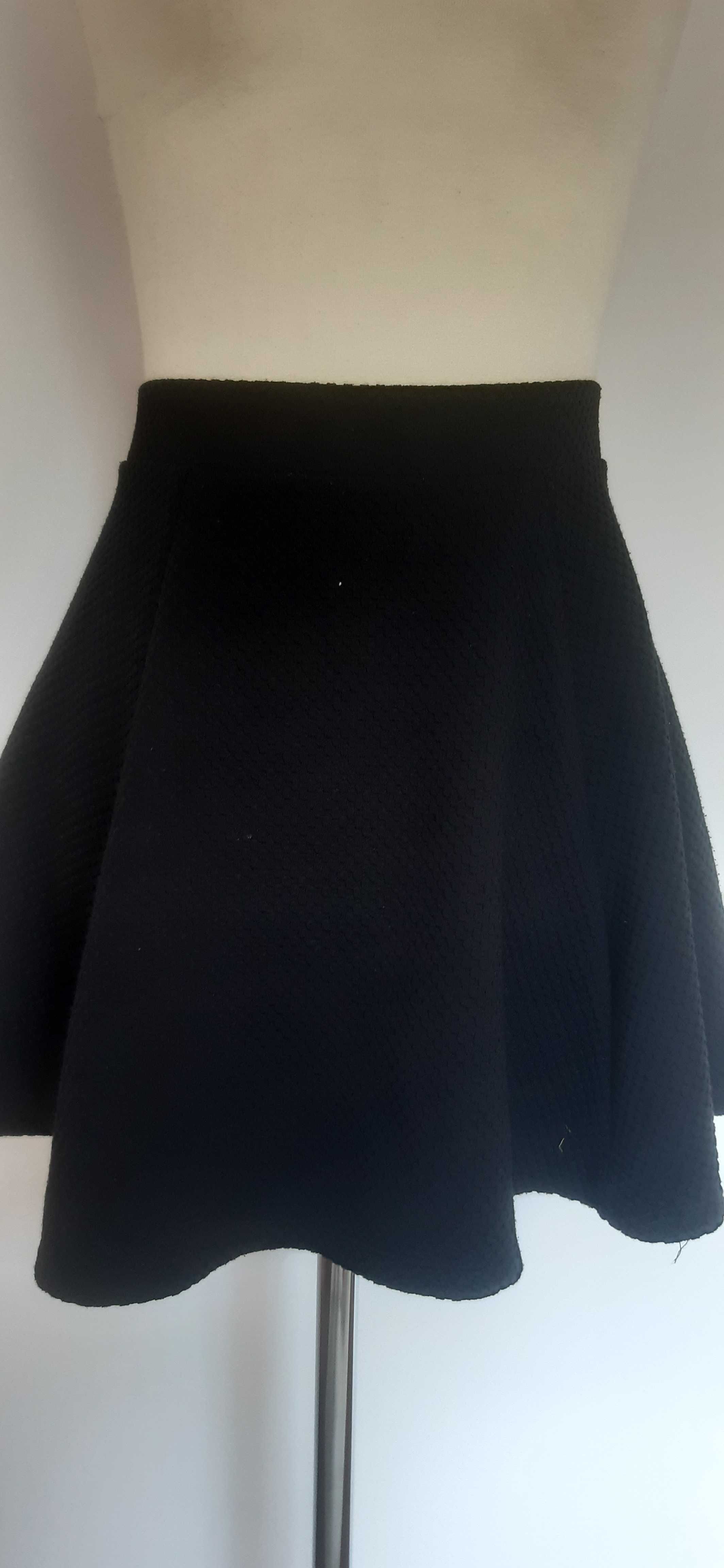 H&M xs spódnica czarna rozkloszowana