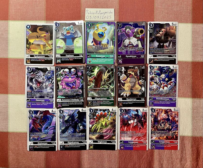 100 Cartas Digimon de várias raridades e coleções