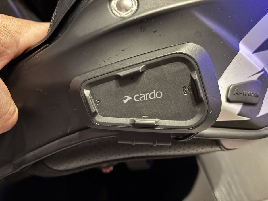 Capacete Airoh Commander c/Cardo Motocard