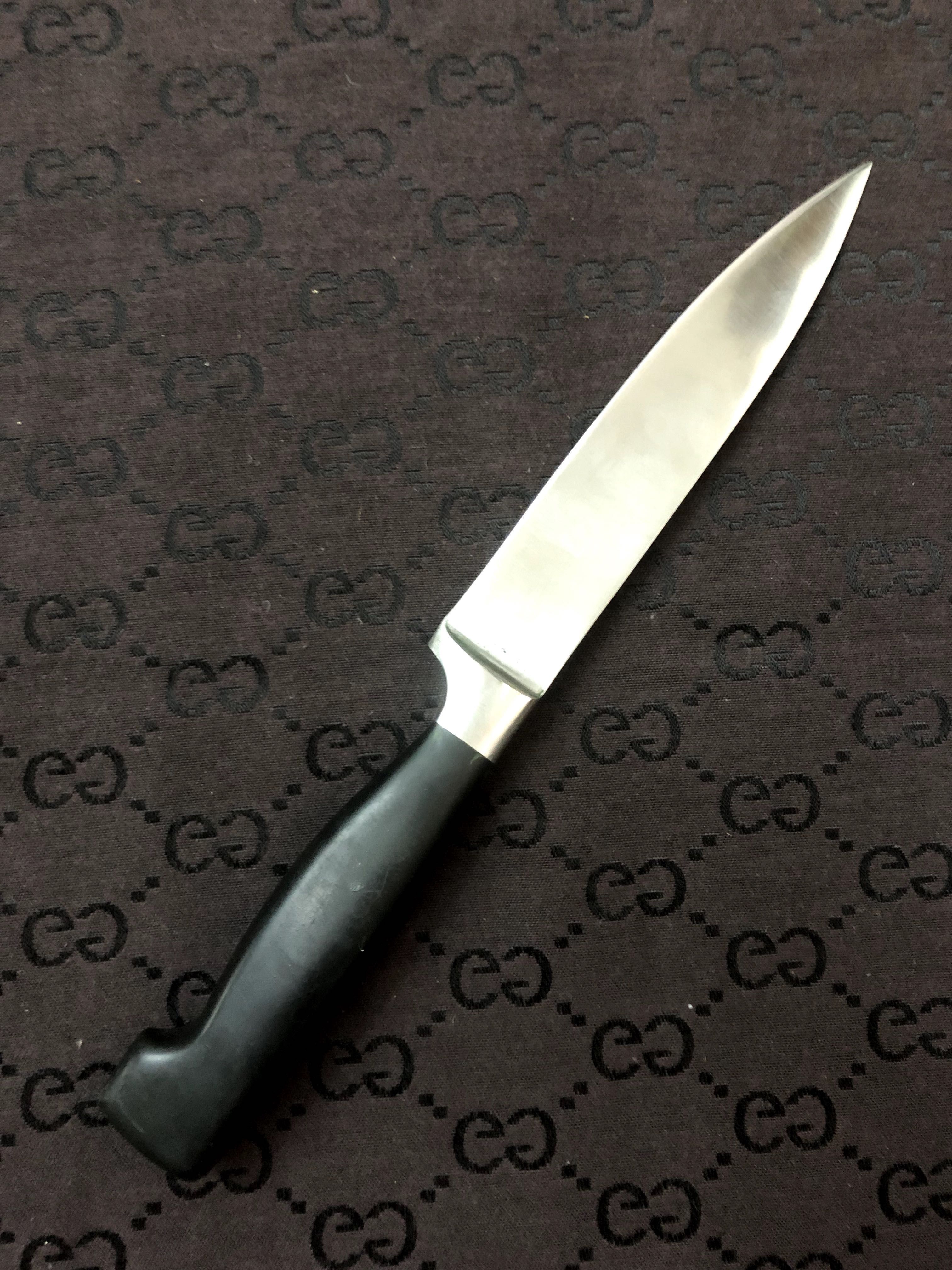 нож от немецкой комп. Zwilling J. A. Henckels Solingen TWIN Four Star
