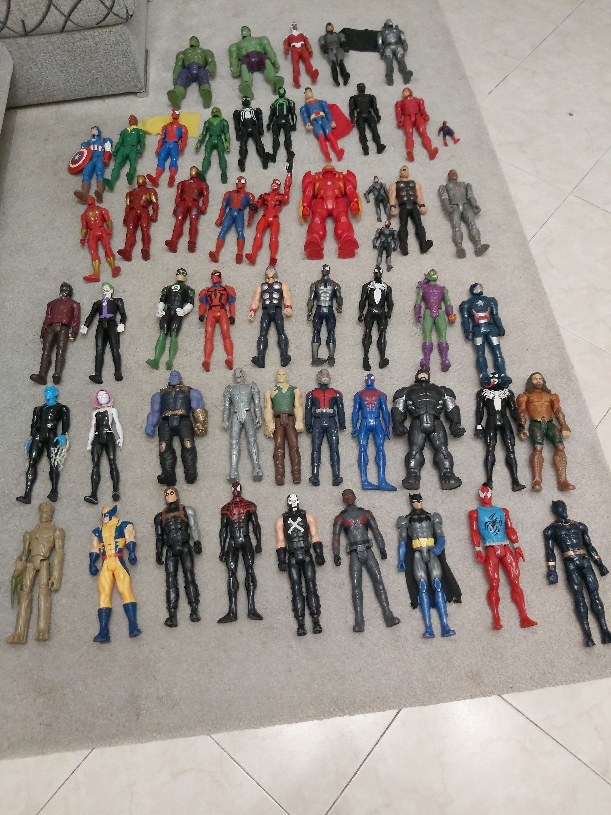 Figuras avengers 30cm.