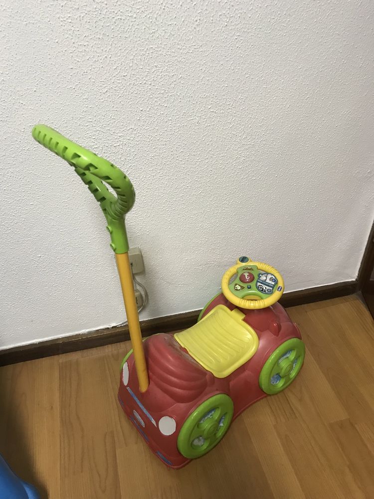 Carrinho Andador com Haste para Empurrar