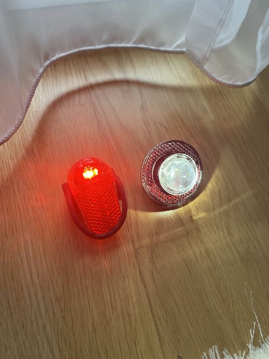 Nowe  oświetlenie rowerowe, lampka rowerowa zestaw