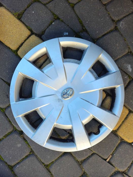 kołpaki 17 Toyota oryginalne miekkie nieuszkodzone bardzo ladny wzor