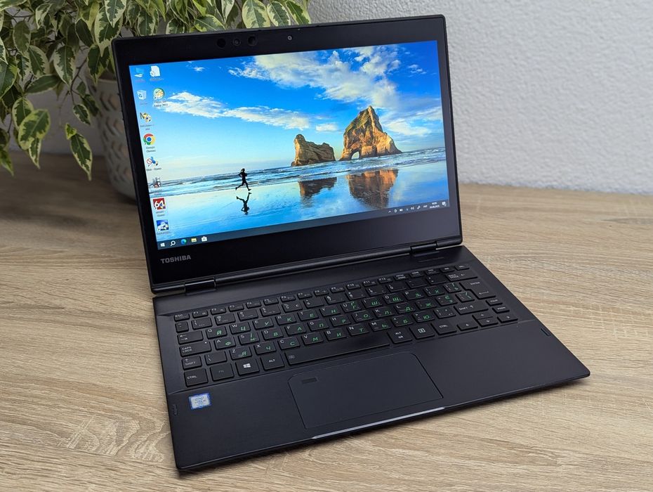 Продається класний , стильний ноутбук Toshiba Portege X20W