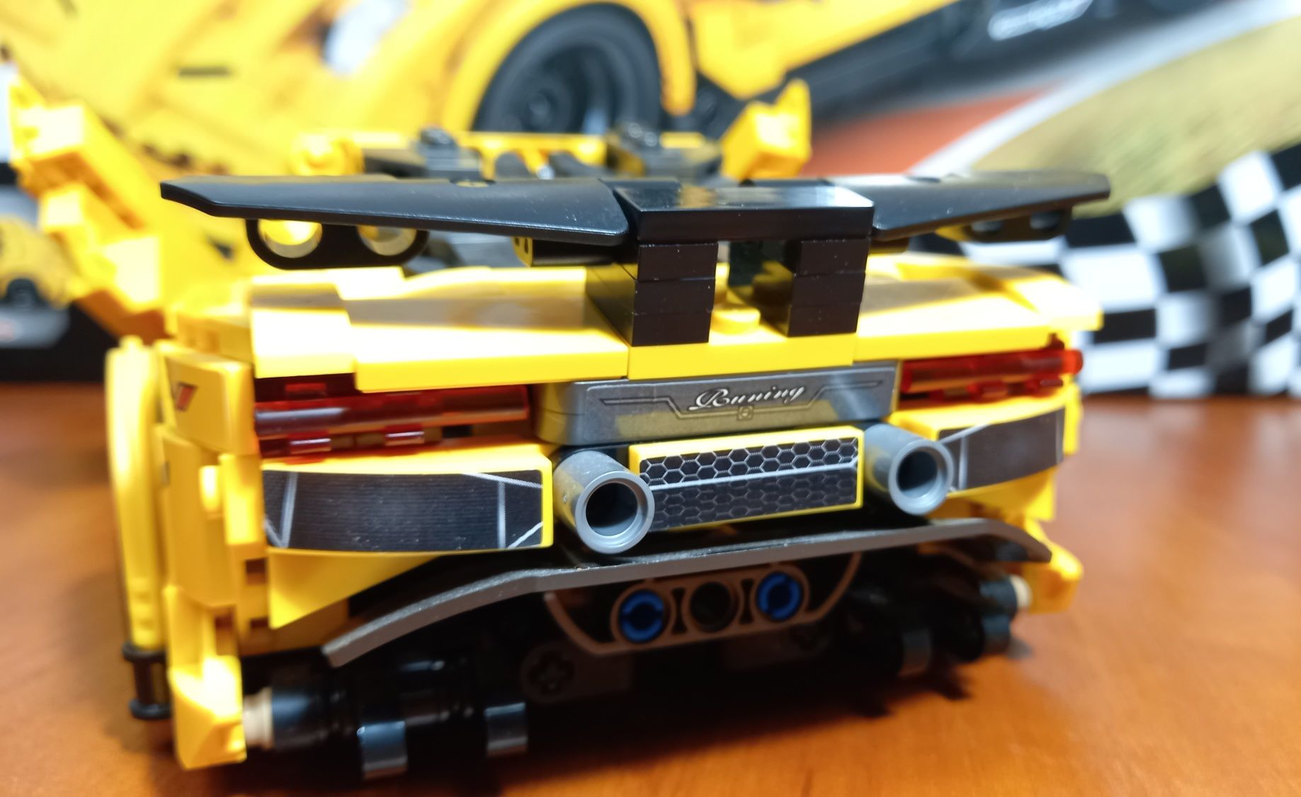 Лего набір Ламборгіні TurboCars.