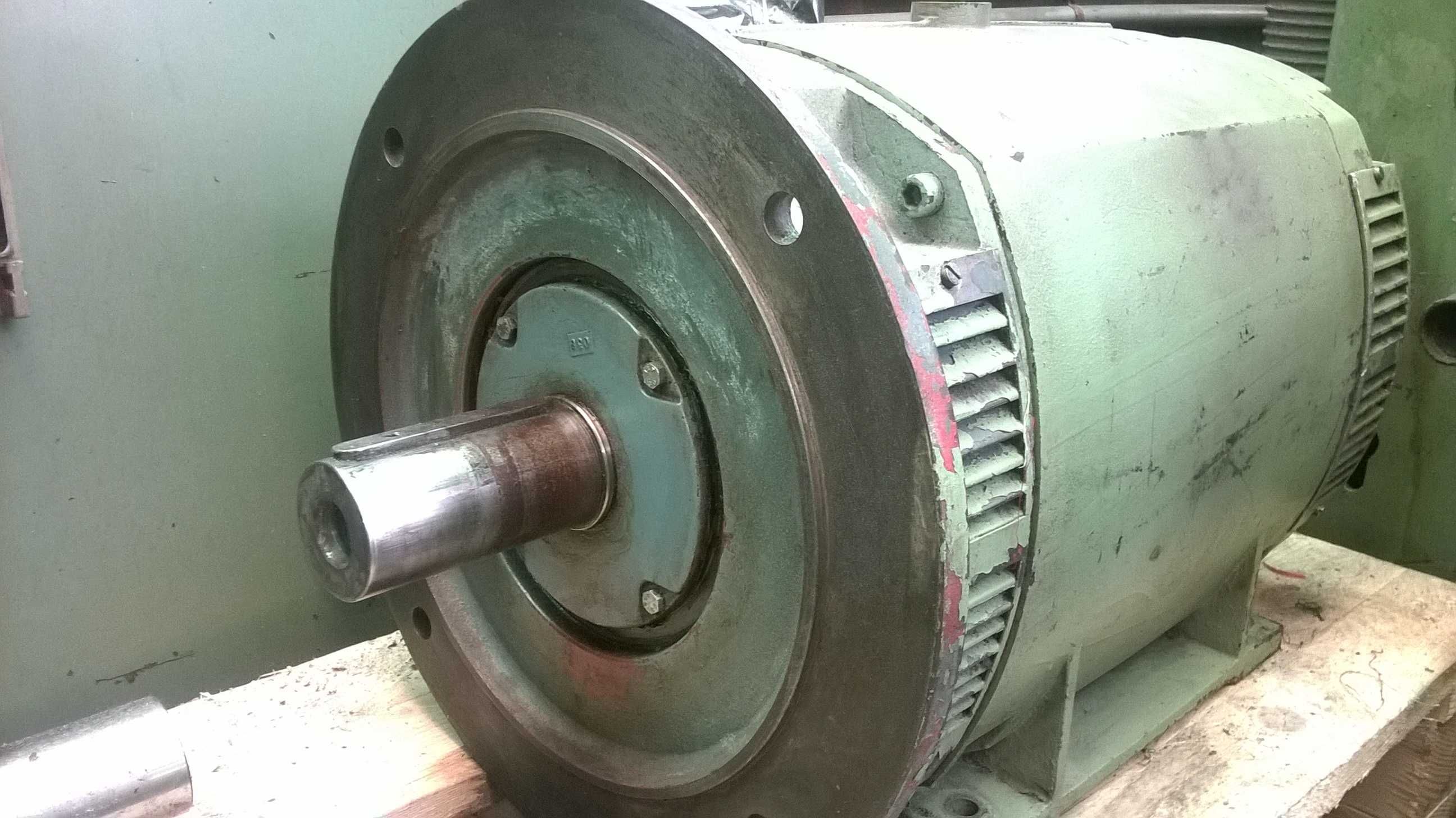 Motor trifásico 30 kW