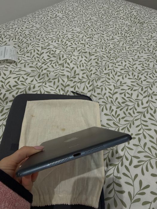 iPad mini A1432, em bom estado