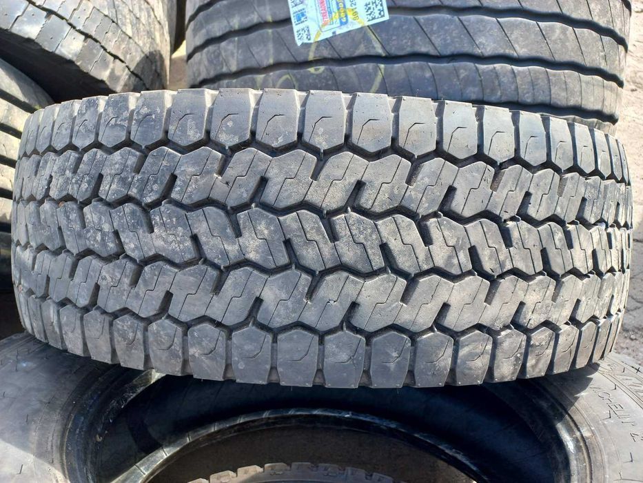 Шина 265/70 R19.5 резина скат тягова, Б/У б/в з Німеччини, до 10 мм,