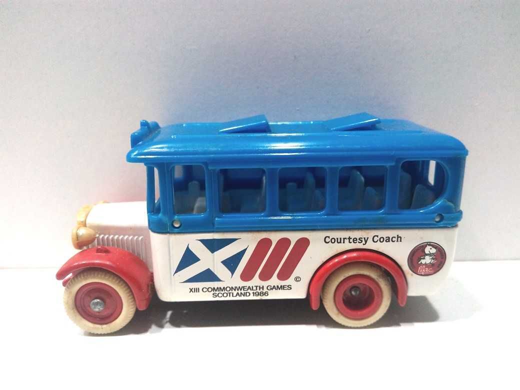 Miniaturas de autocarros inglesas da Ledo
