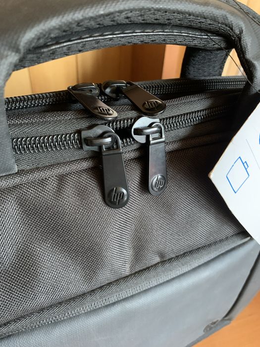 Сумка фірми”hp”для ноутбука 15.6 дюймів нова роз.42*30*7 см.
