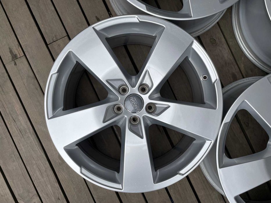 Oryginał Felgi aluminiowe 20cali 4K0 AUDI A6 C6 C7 C8 A4 5x112 nr203