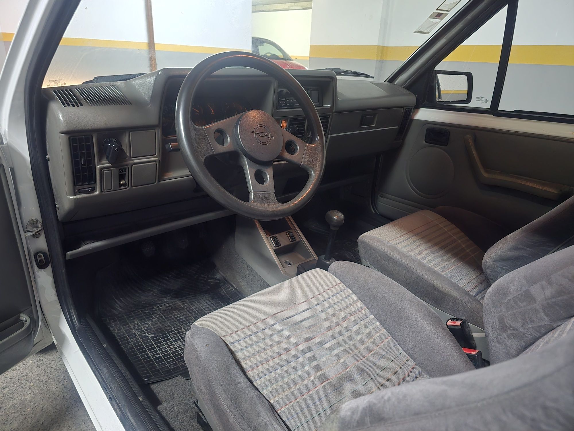 VENDO OPEL CORSA 1.4 GT