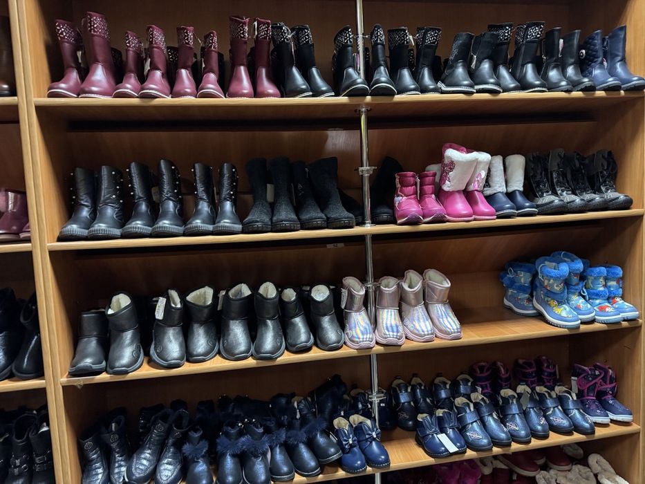 взуття опт терміново дитячий одяг обувь мужская женская детская зимова