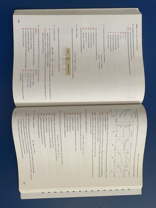 Livro Preparação para o Exame Nacional de Físico Química A 11 ano
