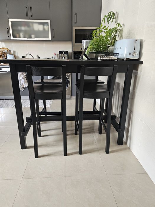 Mesa cozinha alta + cadeiras preta Ikea