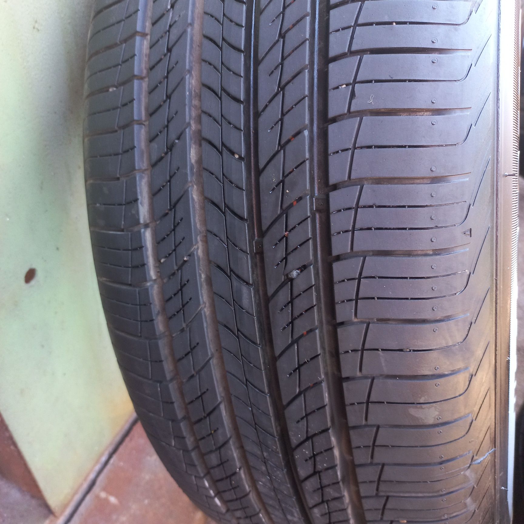 Шини / гума/ колеса  літня  235/60 R18 Hankook dynapro  HP2 24 рік