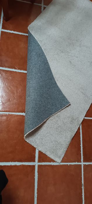 Tapetes em ponto Arraiolos e outros