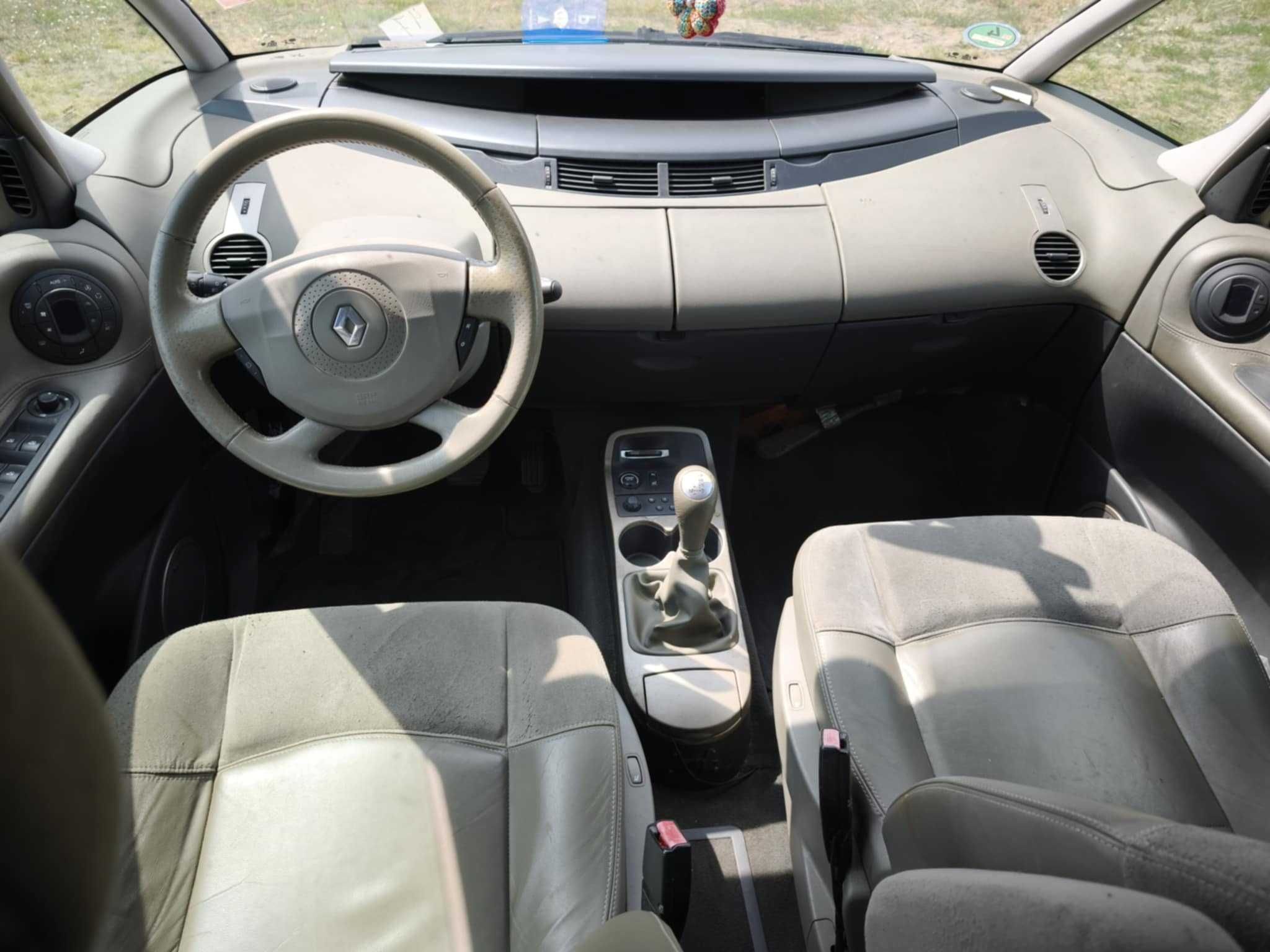 2,2 DCI 150KM, automat, 7 osób, z Niemiec.