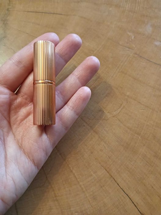 Mini pomadka Charlotte Tilbury Pillow Talk