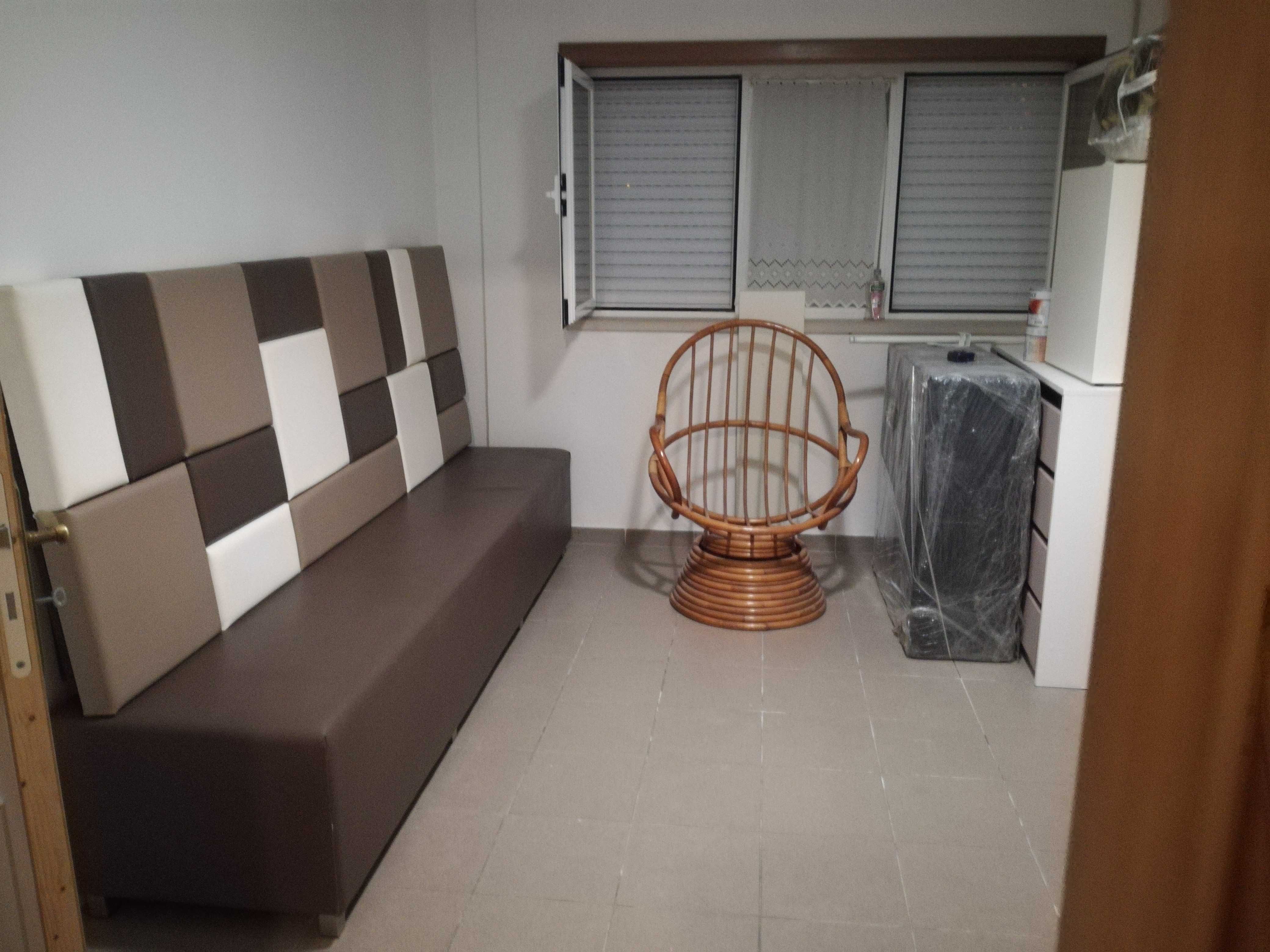 Quarto com WC privativo e sala refeições privada