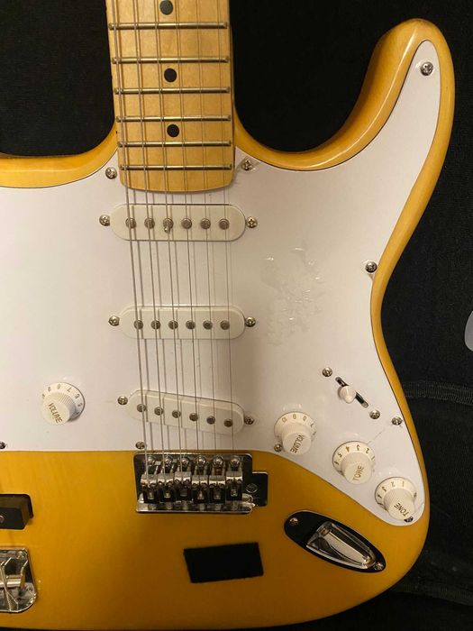 Guitarra de dois Braços (Baixo de 4 cordas e Guitarra de 6 Cordas)