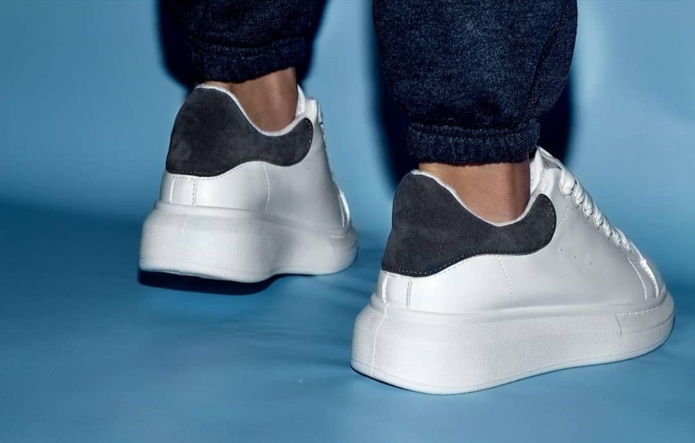 Зимові кеди кросівки чоботи жіночі дівчачі. Розпродаж