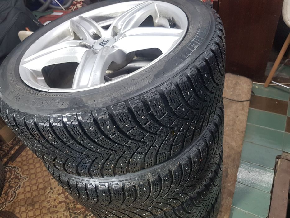 Колеса зимние RC Design R17 5×120 ET32 с резиной 225/50 R17