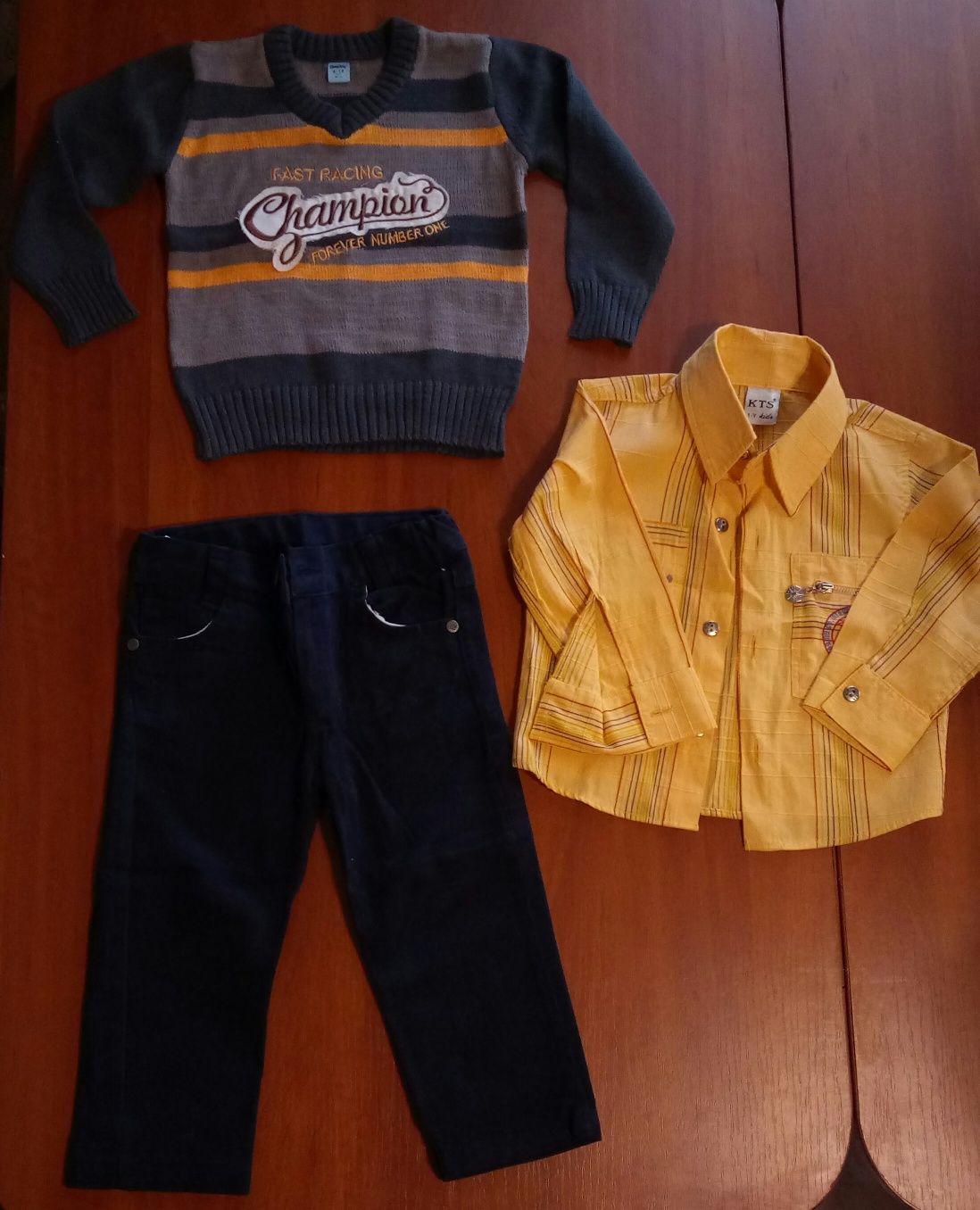 Нарядний костюм на хлопчика, 1 рік 80-96см, рубашка, штани, светр