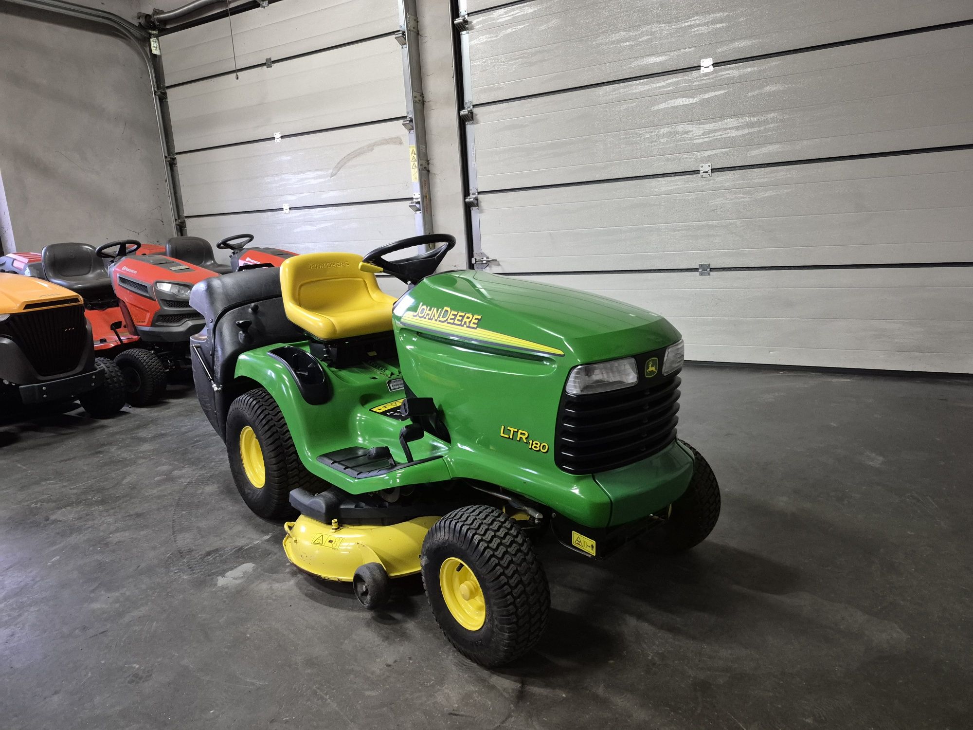 Kosiarka traktorek John Deere ltr 180 kawasaki dwa cylindry.