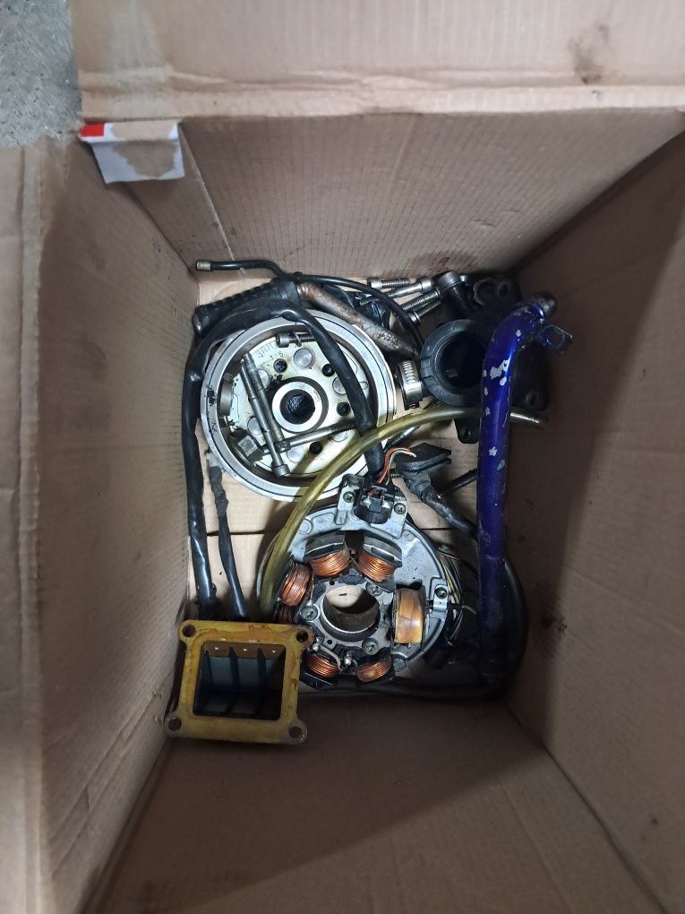 Motor yamaha dt125r desmontado