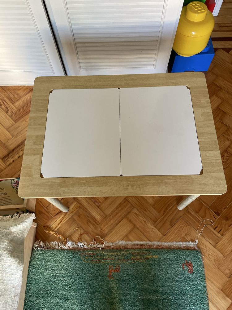 Mesa para criança