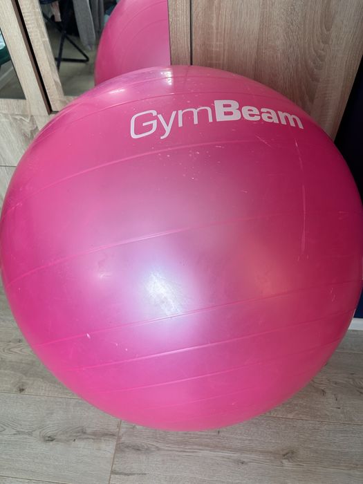 Piłka fitness ciążowa GymBeam różowa