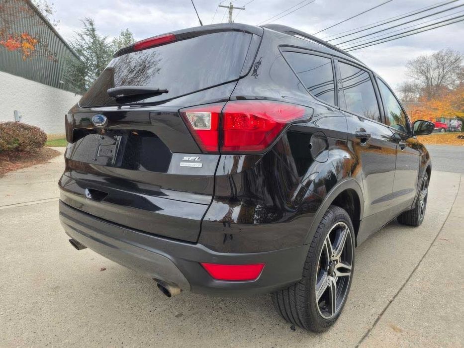 Ford Escape SEL      2019