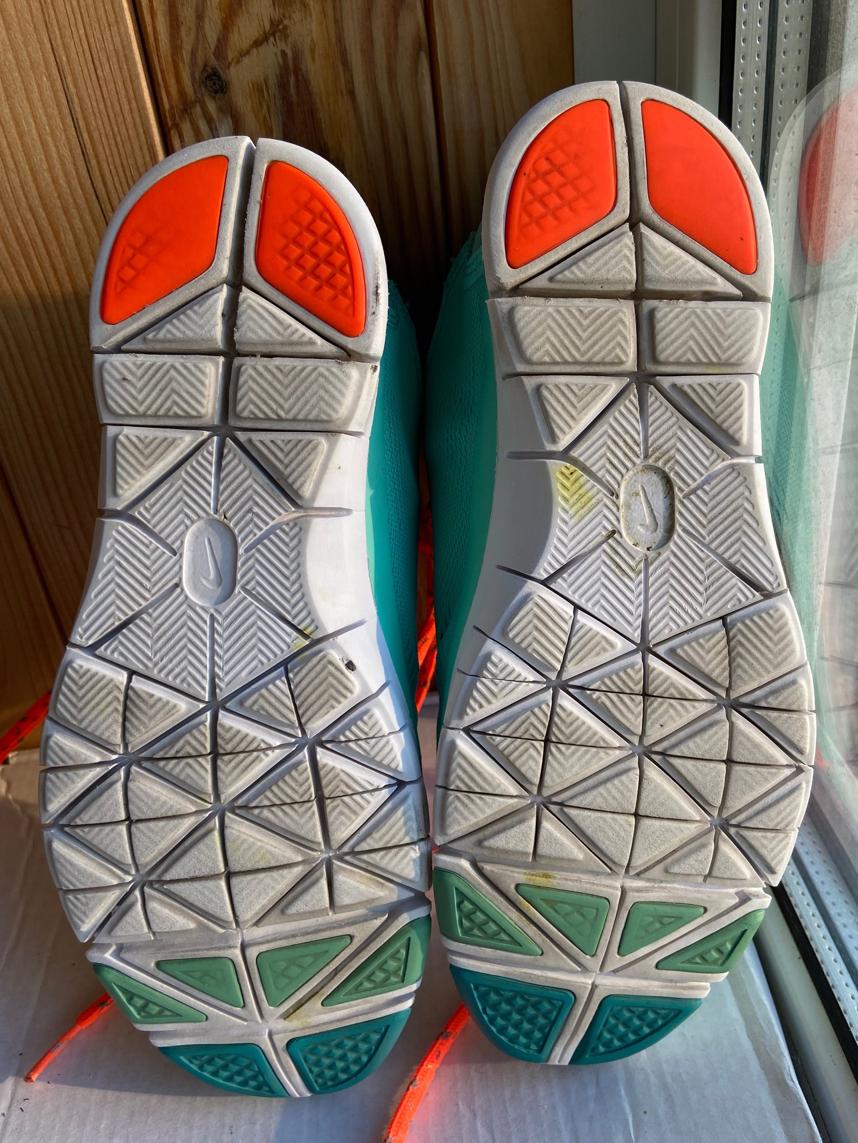 Niki free run tr fit 4 розмір 37,5 кросівки бігові спортивні кросовки